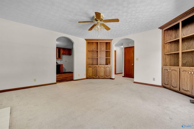 124 Mountain Creek Drive, Gadsden, AL 35901