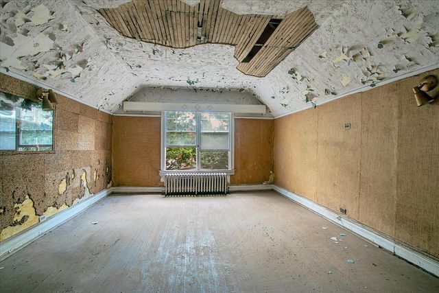 6532 S Eberhart Avenue, Chicago, IL 60637