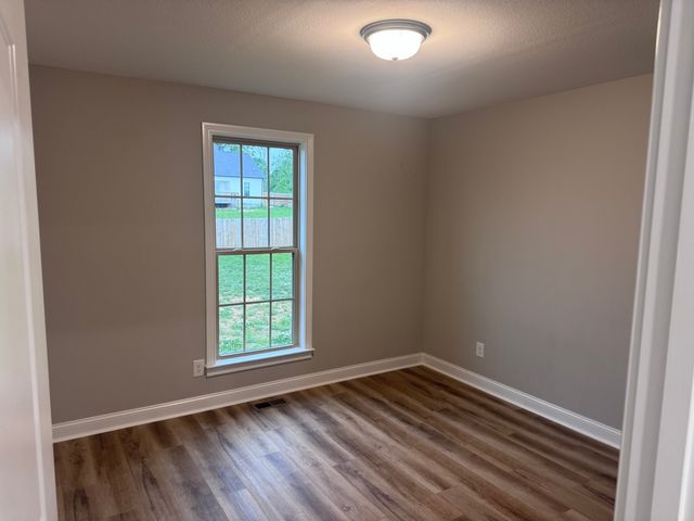 109 Morningside Dr, Clarksville, TN 37042