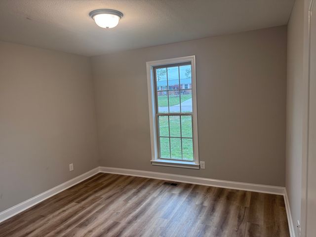 109 Morningside Dr, Clarksville, TN 37042