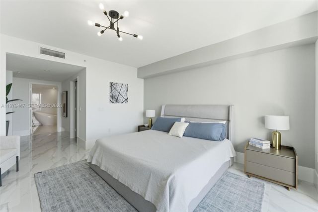 330 Sunny Isles Blvd 5-2304, Sunny Isles Beach, FL 33160