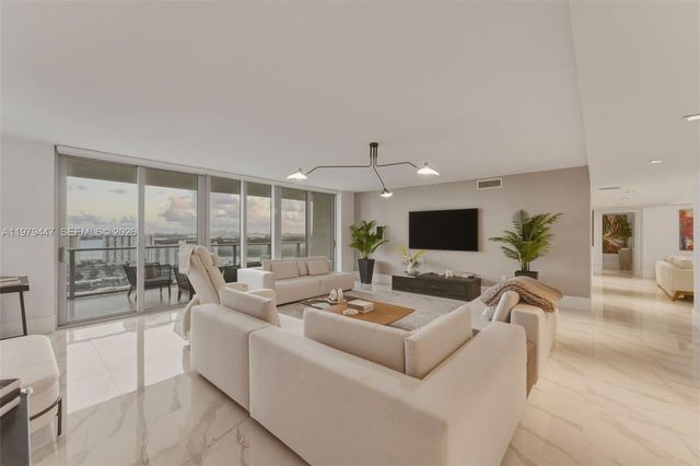 330 Sunny Isles Blvd 5-2304, Sunny Isles Beach, FL 33160