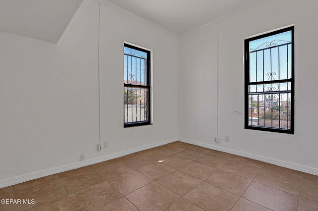 1331 Wyoming Avenue, El Paso, TX 79902