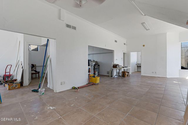 1331 Wyoming Avenue, El Paso, TX 79902
