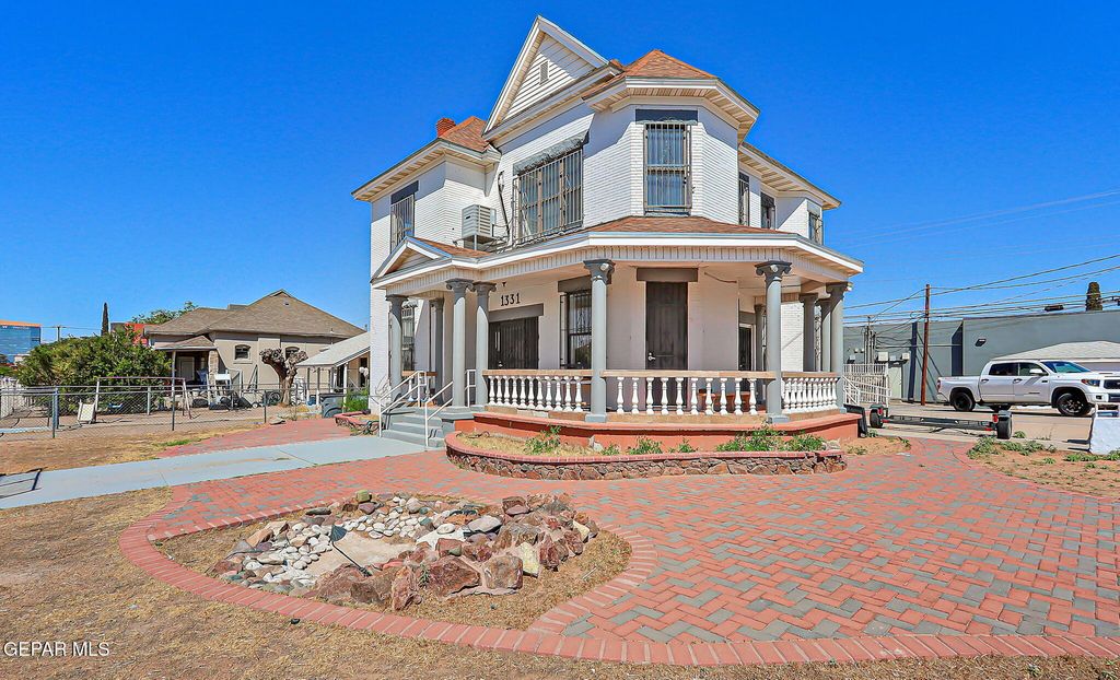 1331 Wyoming Avenue, El Paso, TX 79902
