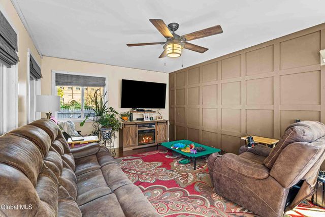 14 Locust Street, Glens Falls, NY 12801