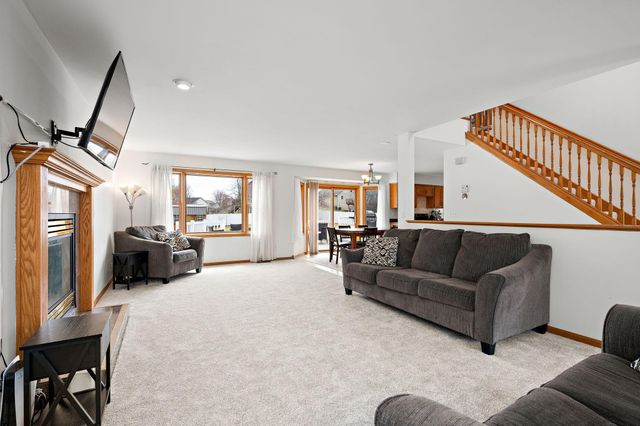 21245 123rd Avenue N, Rogers, MN 55374