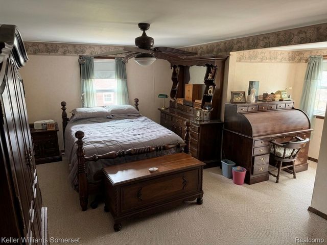 20695 Huntington Avenue, Harper Woods, MI 48225