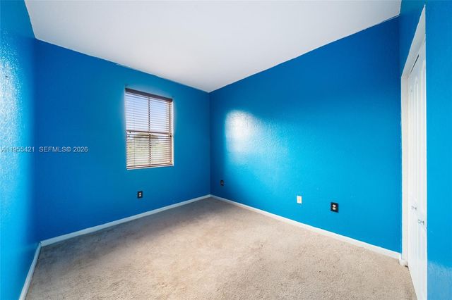 1097 NE 40th Rd, Homestead, FL 33033