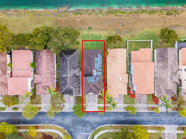 1097 NE 40th Rd, Homestead, FL 33033