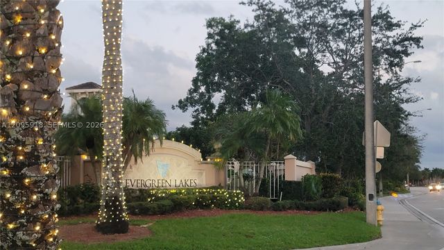 5001 Wiles Rd 207, Coconut Creek, FL 33073