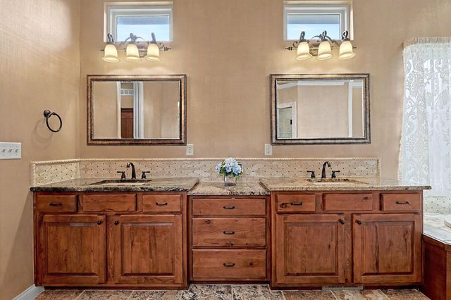 1610 N Graystone, Wichita, KS 67230