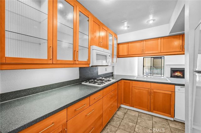 557 E Verdugo Avenue M, Burbank, CA 91501