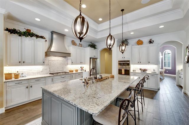 304 HAWK TALON DRIVE, Lithia, FL 33547