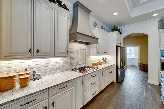 304 HAWK TALON DRIVE, Lithia, FL 33547