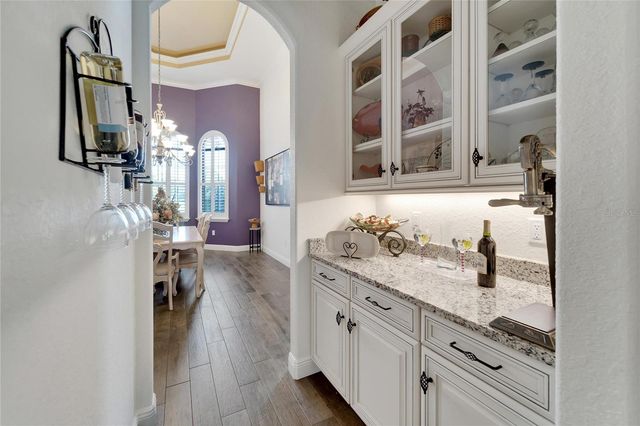 304 HAWK TALON DRIVE, Lithia, FL 33547