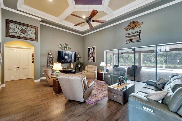 304 HAWK TALON DRIVE, Lithia, FL 33547