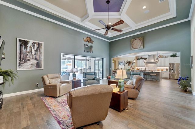 304 HAWK TALON DRIVE, Lithia, FL 33547