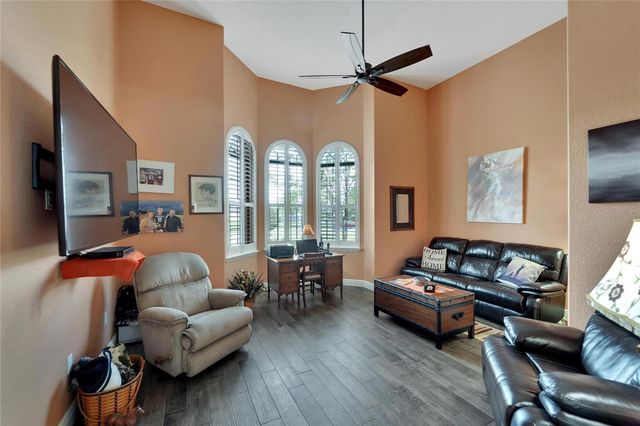 304 HAWK TALON DRIVE, Lithia, FL 33547