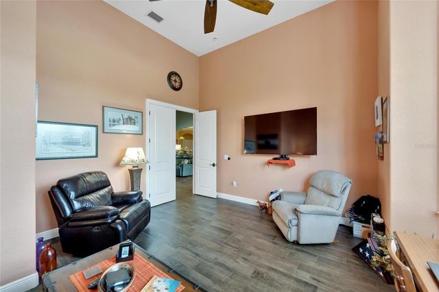 304 HAWK TALON DRIVE, Lithia, FL 33547