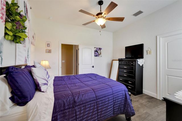 304 HAWK TALON DRIVE, Lithia, FL 33547