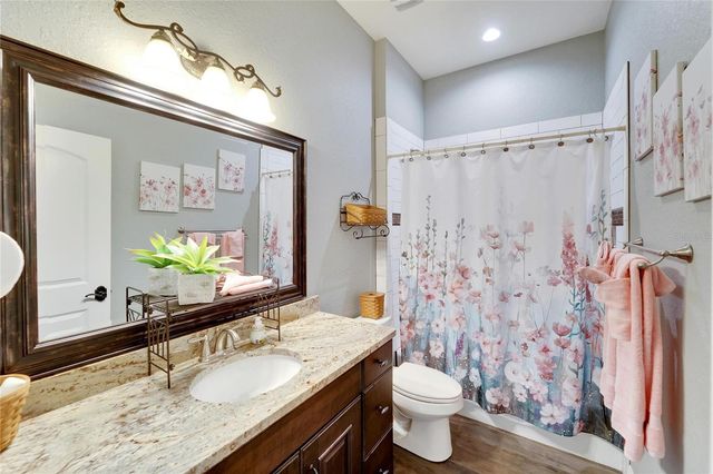 304 HAWK TALON DRIVE, Lithia, FL 33547