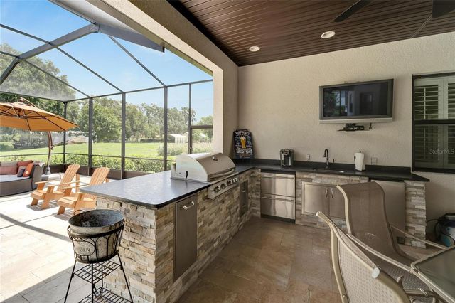 304 HAWK TALON DRIVE, Lithia, FL 33547