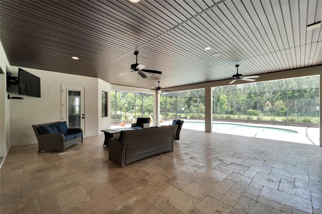 304 HAWK TALON DRIVE, Lithia, FL 33547