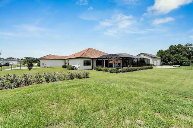 304 HAWK TALON DRIVE, Lithia, FL 33547