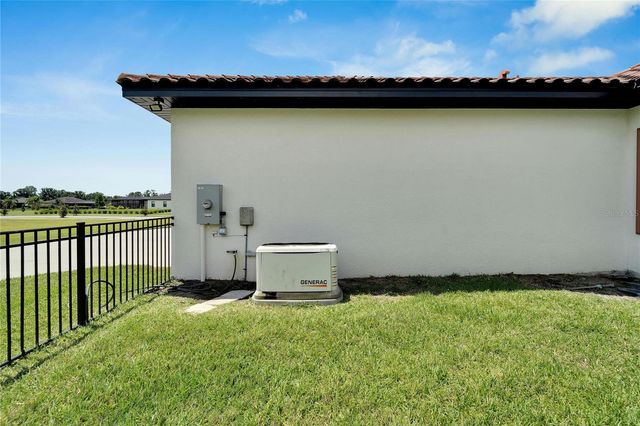 304 HAWK TALON DRIVE, Lithia, FL 33547