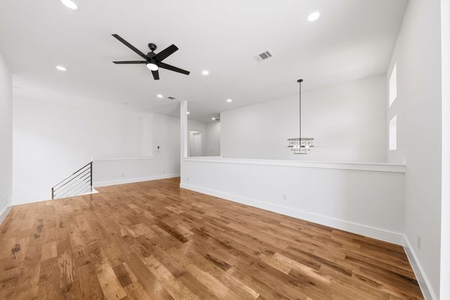 1919 Nomas Street, Dallas, TX 75212