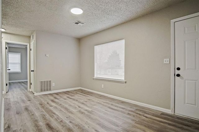 3121 NE 14th Place, Oklahoma City, OK 73117