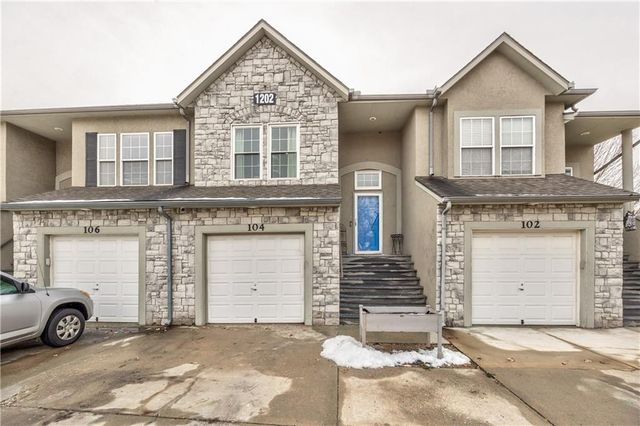 1202 N Martway Drive 104, Olathe, KS 66061
