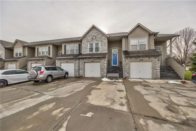 1202 N Martway Drive 104, Olathe, KS 66061