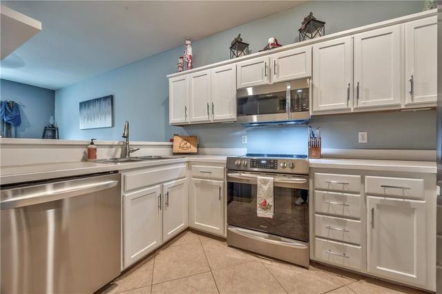 1202 N Martway Drive 104, Olathe, KS 66061