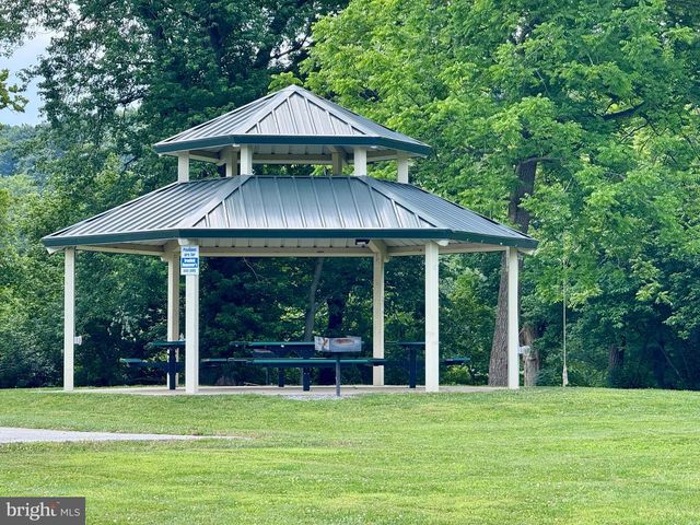 567 RIVANNA RUN, Falling Waters, WV 25419