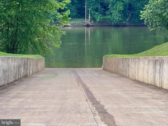 567 RIVANNA RUN, Falling Waters, WV 25419