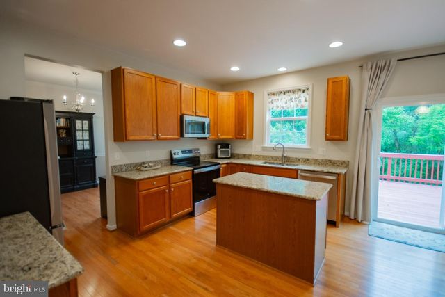 567 RIVANNA RUN, Falling Waters, WV 25419