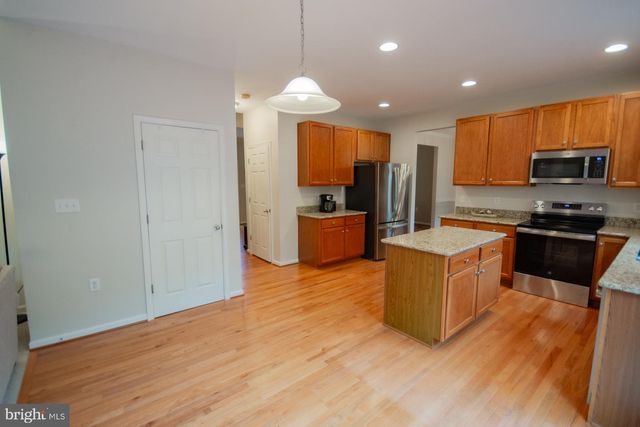 567 RIVANNA RUN, Falling Waters, WV 25419