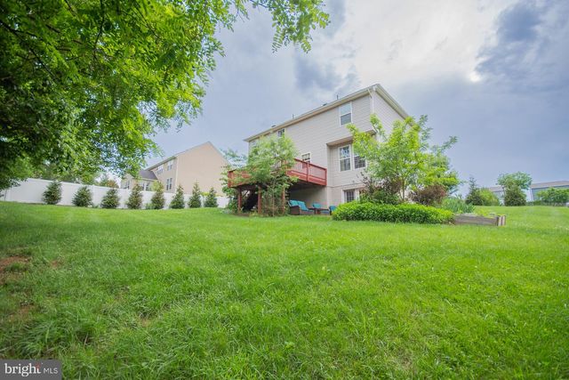 567 RIVANNA RUN, Falling Waters, WV 25419