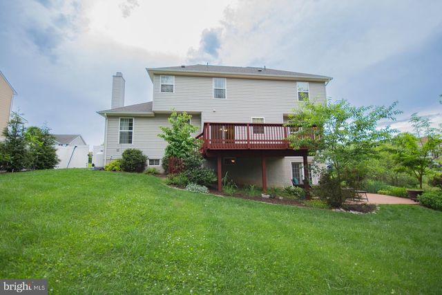567 RIVANNA RUN, Falling Waters, WV 25419