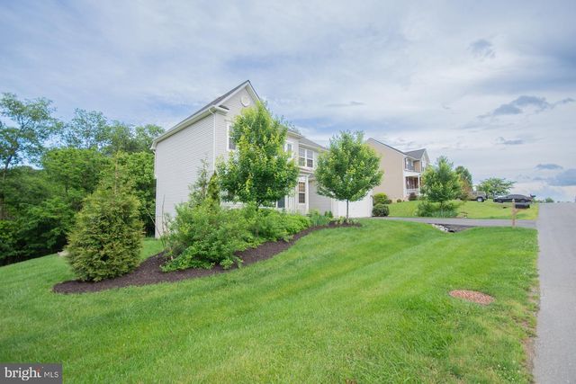 567 RIVANNA RUN, Falling Waters, WV 25419