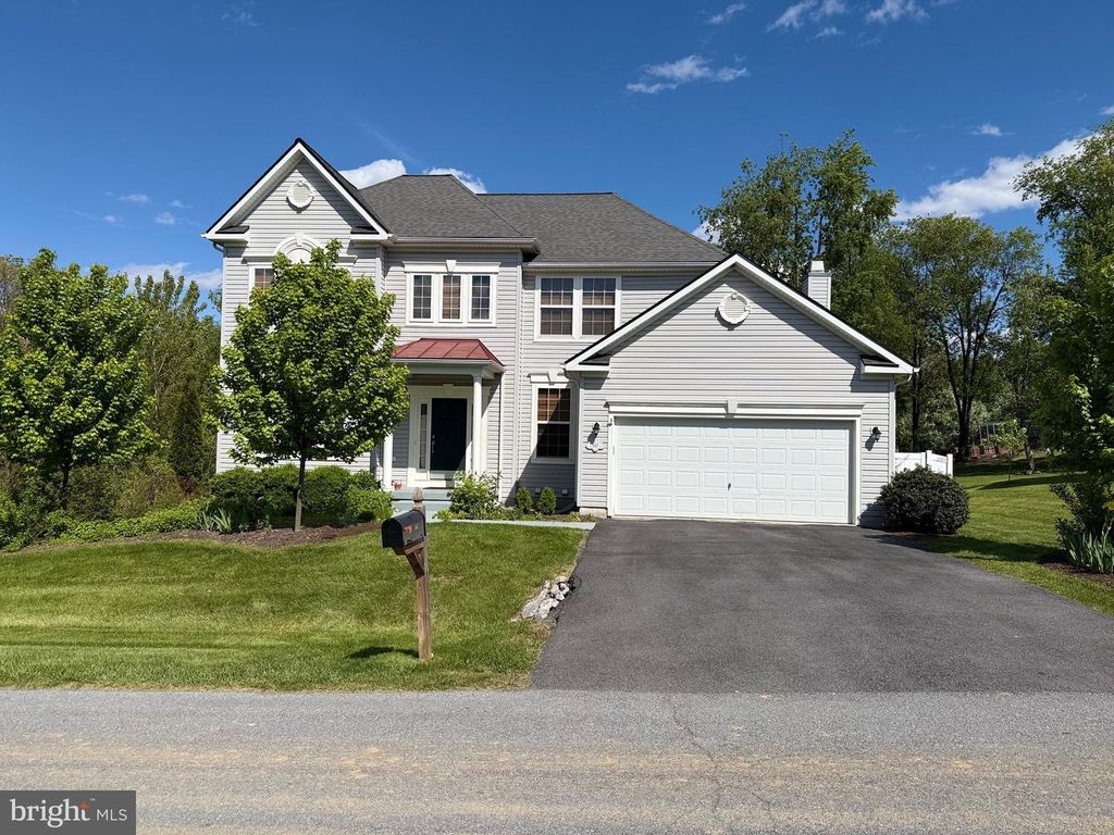 567 RIVANNA RUN, Falling Waters, WV 25419