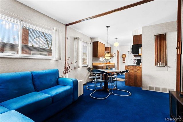 30124 Garry Avenue, Madison Heights, MI 48071