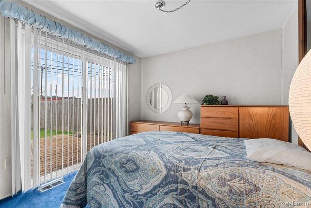 30124 Garry Avenue, Madison Heights, MI 48071