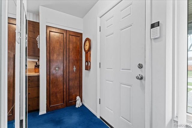 30124 Garry Avenue, Madison Heights, MI 48071