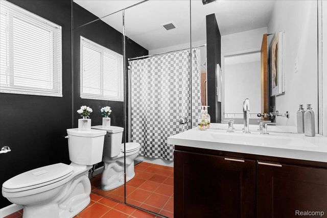 30124 Garry Avenue, Madison Heights, MI 48071