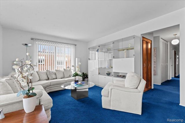 30124 Garry Avenue, Madison Heights, MI 48071