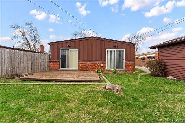 30124 Garry Avenue, Madison Heights, MI 48071