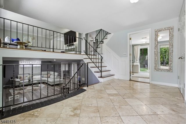 22 Woodhaven Rd, Parsippany-troy Hills Twp., NJ 07054